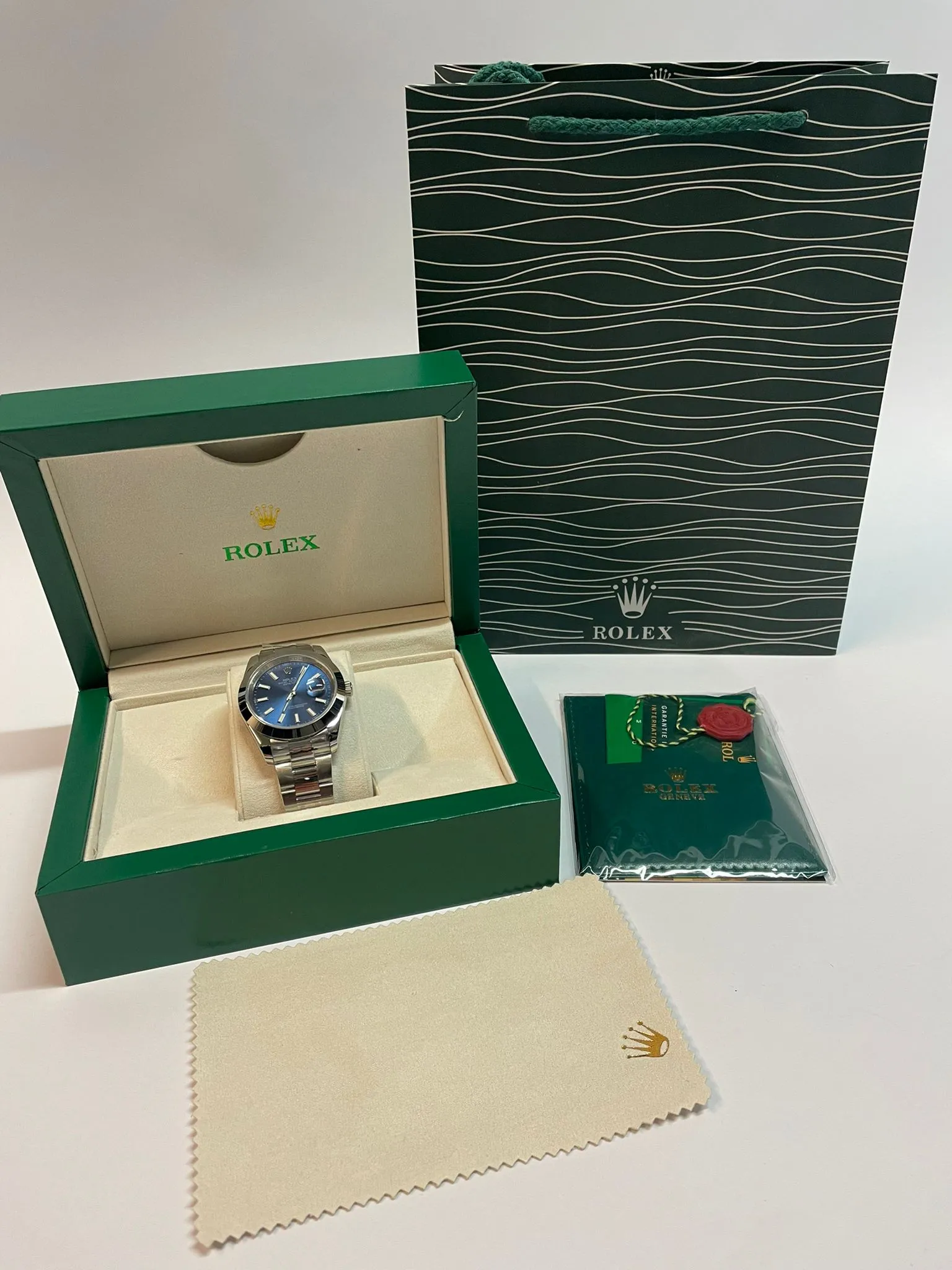 BP DayDate Black