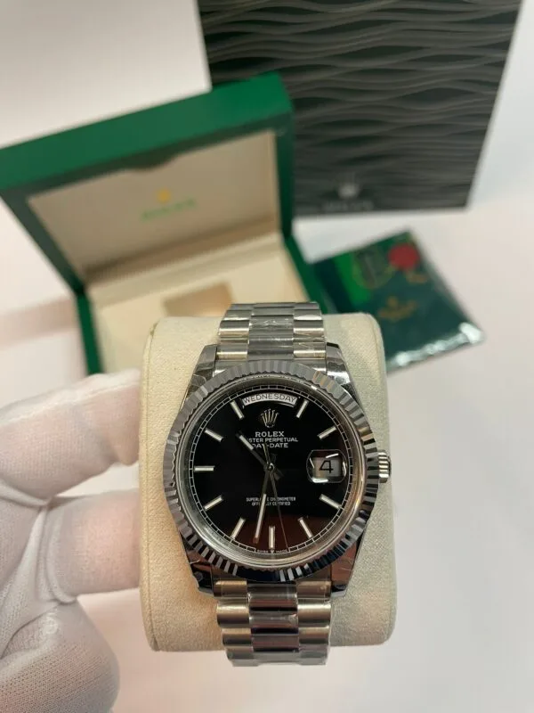 BP DayDate Black