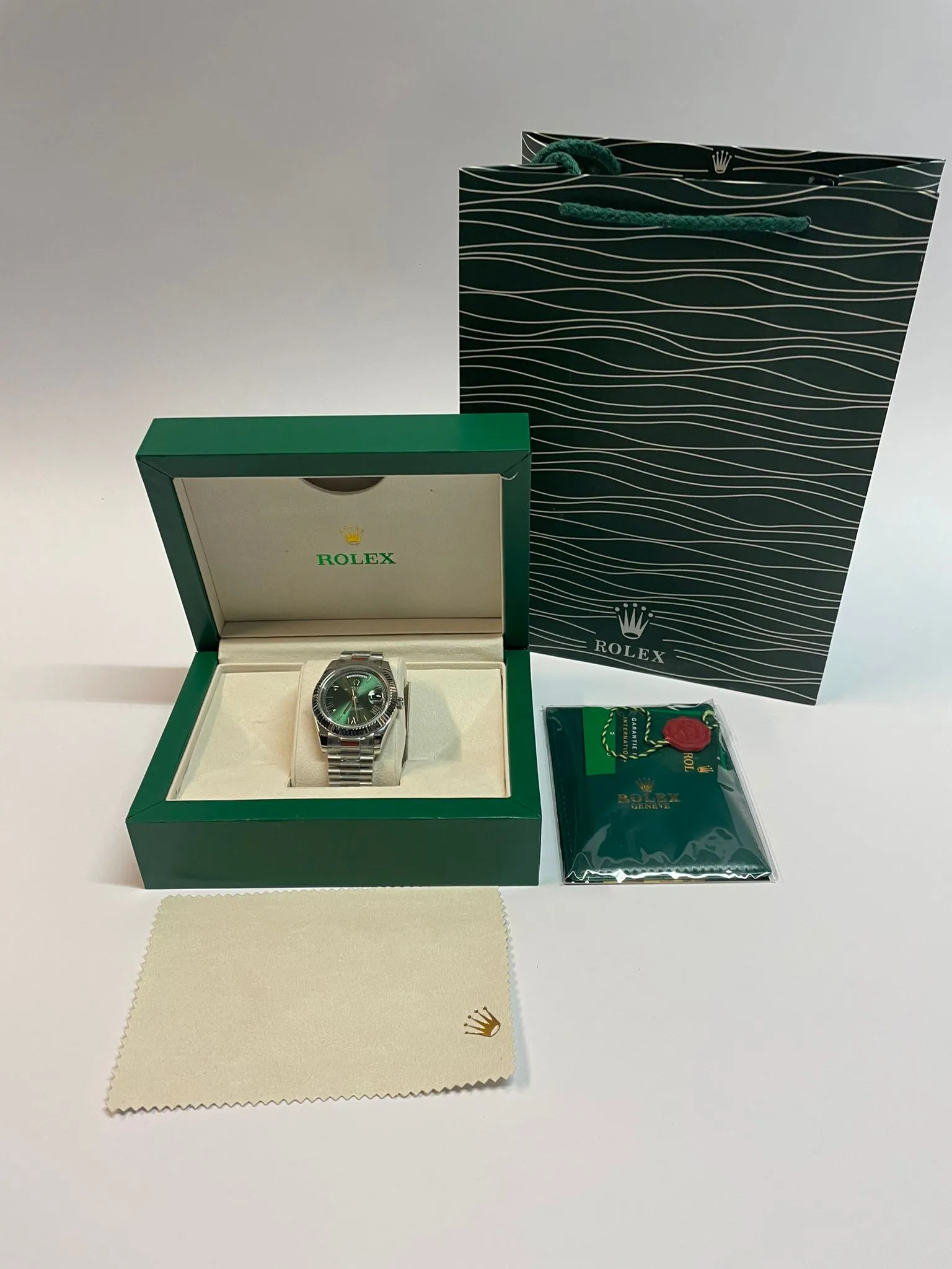 DayDate Green