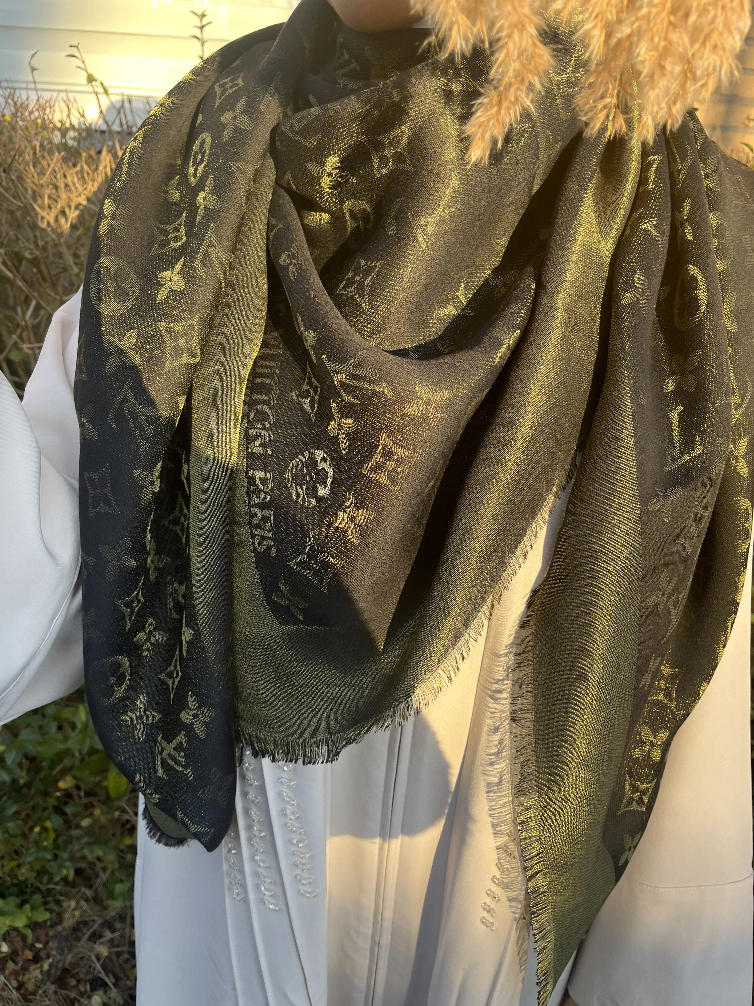 Lv scarf black