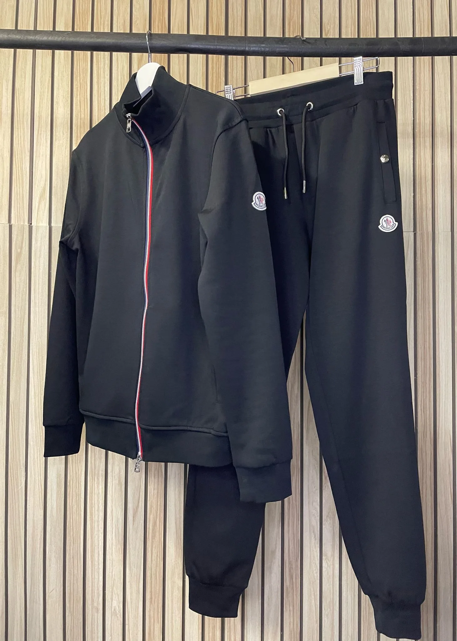 Moncler Trainingspak Black