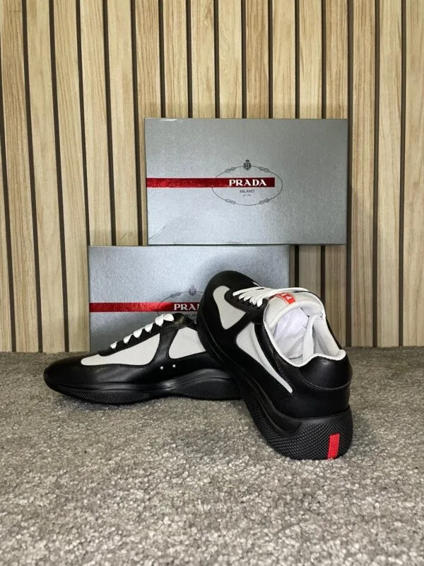 Prada Cups Mat Zwart