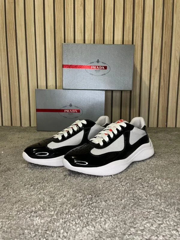 Prada Cups Zwart Glans