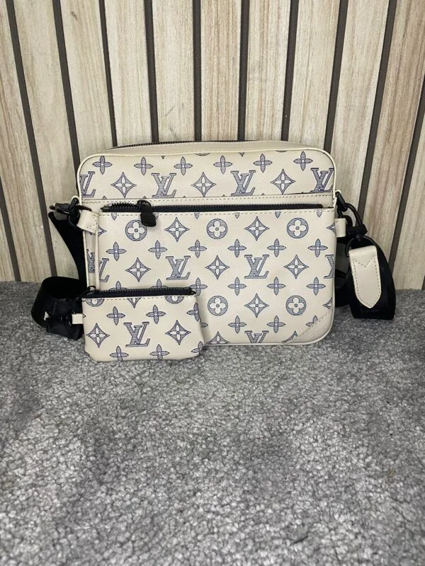 Louis Vuitton Trio Bag Crème Monogram