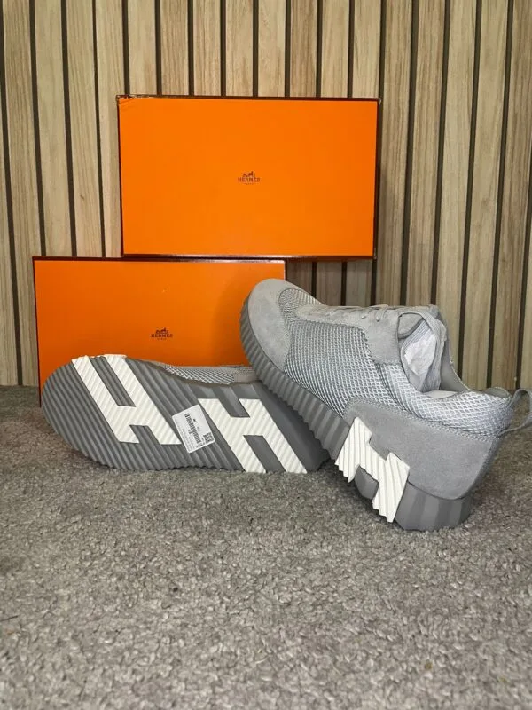 Hermes Bouncing Light Grey White