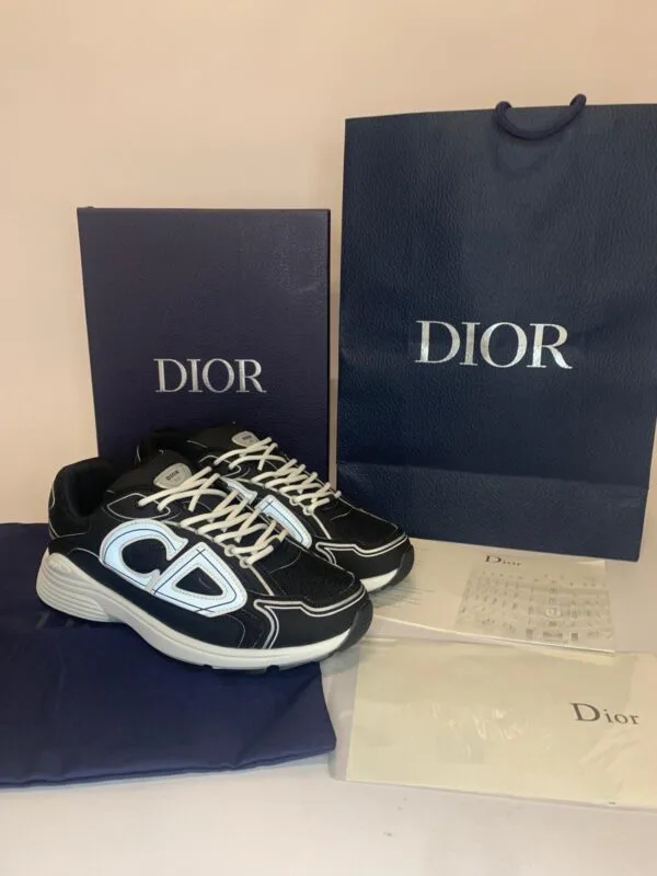 Christian Dior b30 Black On White