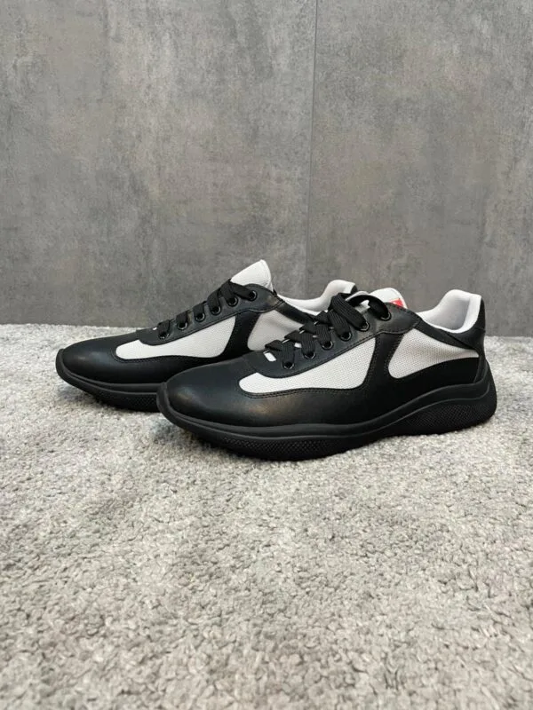 Prada Cups Mat Zwart