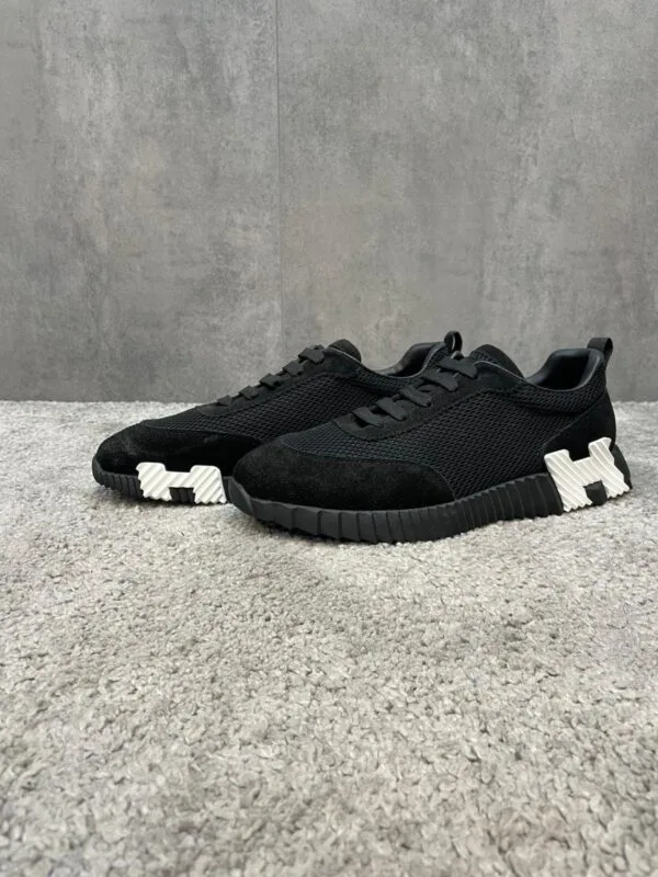 Hermes Bouncing Black White Logo