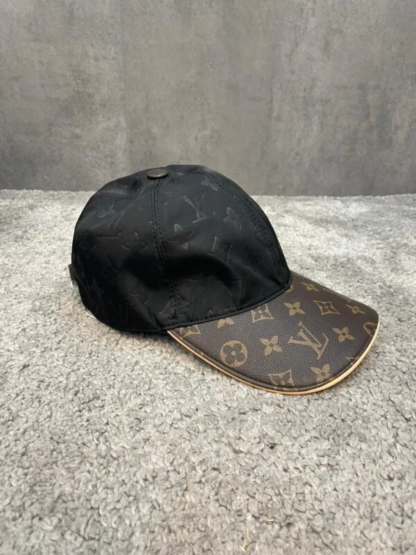Louis Vuitton Cap Black