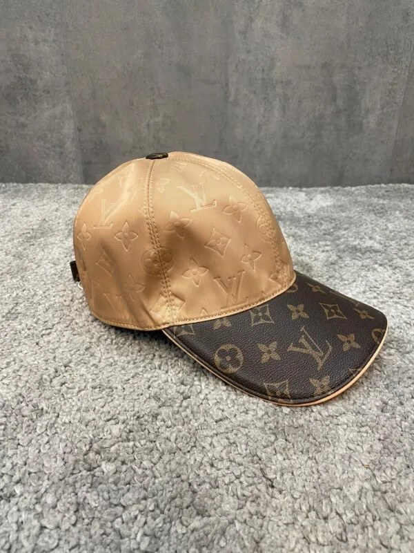Louis Vuitton Beige